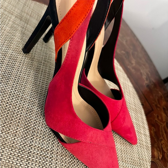 Shoes/Heels - Picture 4 of 6